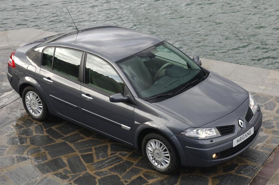  Renault Megane Saloon 2006 года  (фото 15 из 20)